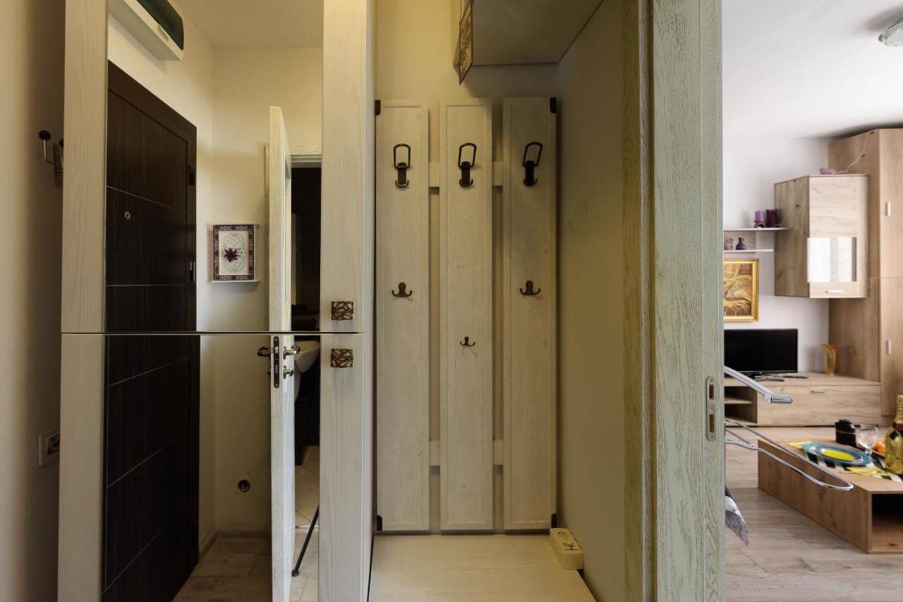 Ултра Виолет/Ultraviolet Apartment Burgas Exterior photo